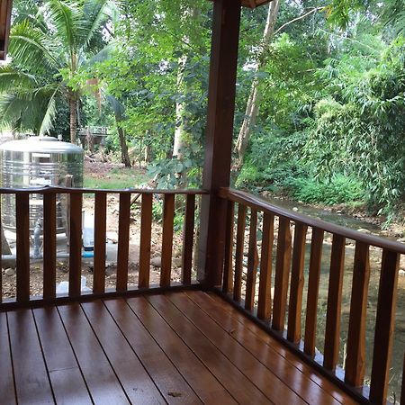 Tamarind Homestay & Camp Kanchanaburi Exterior photo